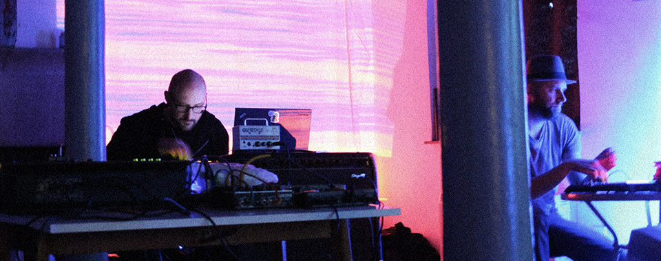 Performing with live electronics (photo: Andrzej Politowski)